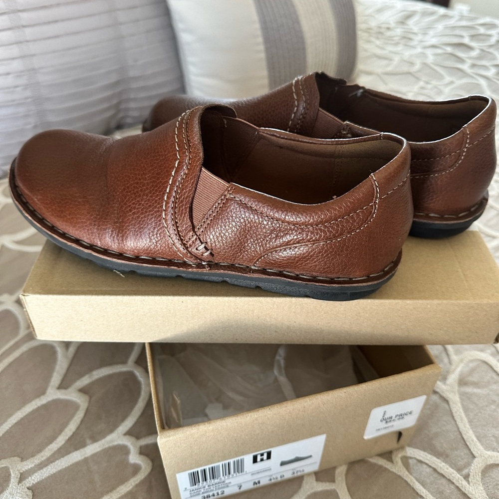 Women’s Clark’s Size 7, only wore once